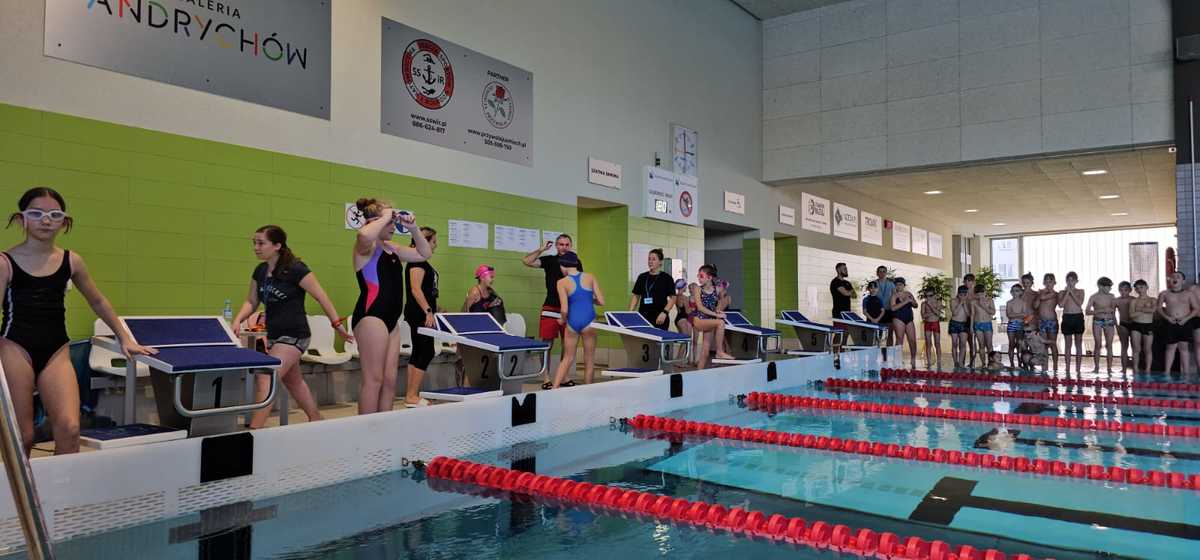 Gminne Zawody Pływackie na basenie w Andrychowie [FOTO] [AKTUALIZACJA]