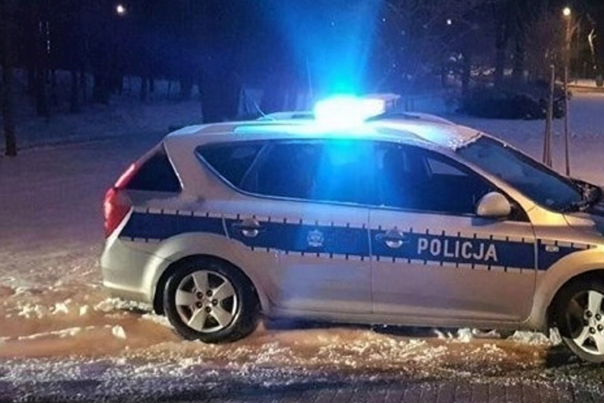 Pijany 30-latek z Ukrainy wjechał w zaspę śnieżną