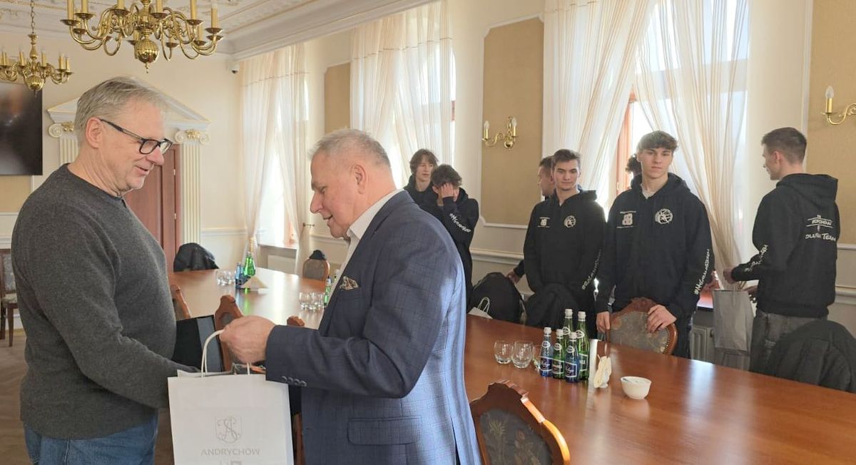 Siatkarze MKS Andrychów docenieni przez burmistrza [FOTO]