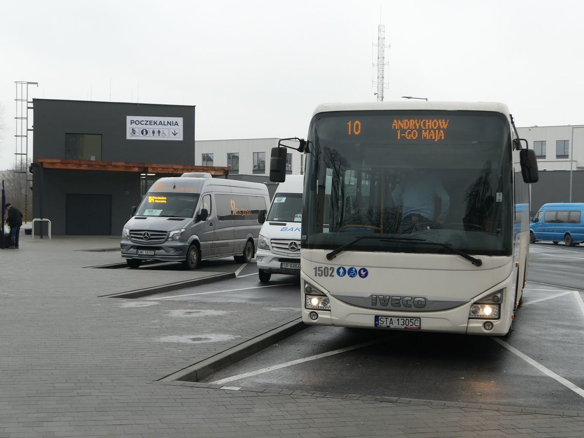 Autobusy jednej z trzech firm będą jeździły na trasie z Krakowa do Bielska-Białej