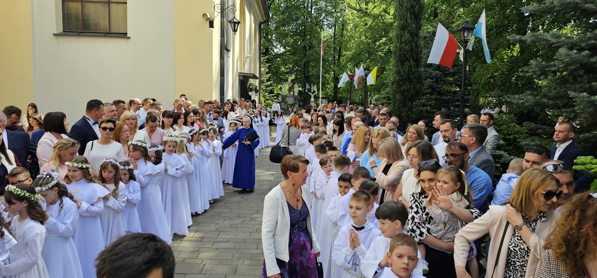 Pierwsza komunia w parafii w Andrychowie [FOTO]