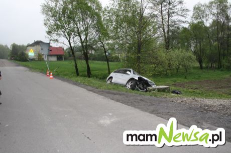 Pijany kierowca uciekł z miejsca wypadku. W aucie zostawił ranną żonę!