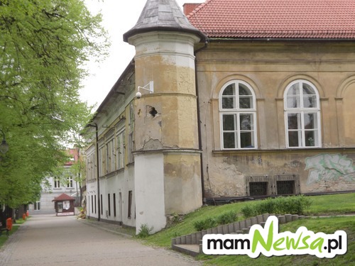 Bobrowscy chcą sprzedać gminie zamek