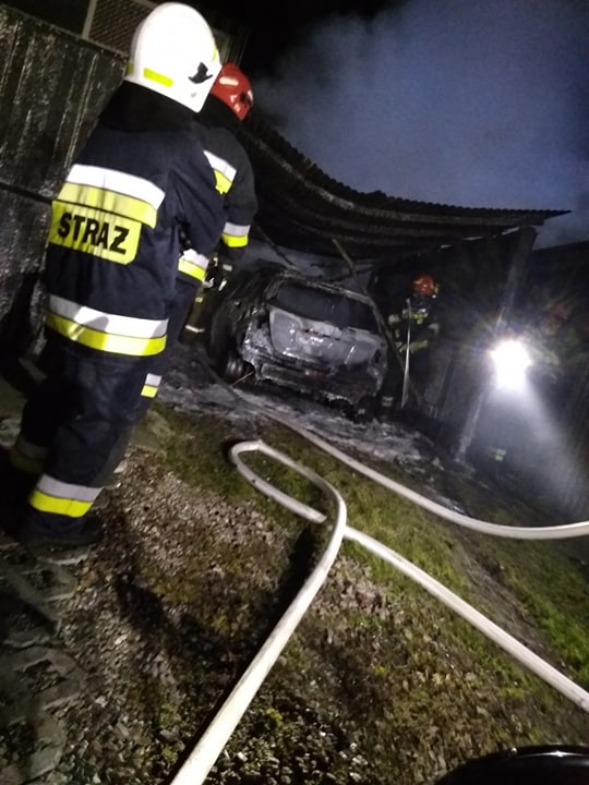 W nocy samochód poszedł z dymem mamNewsa.pl